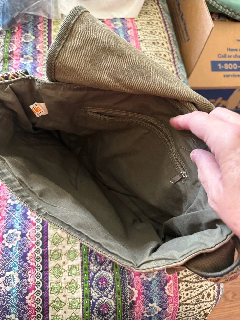 REI Olive Canvas Crossbody Messenger Bag with Interior Zip Pocket - Picture 3 of 4